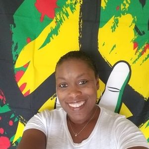 Meet your Posher, Deedee